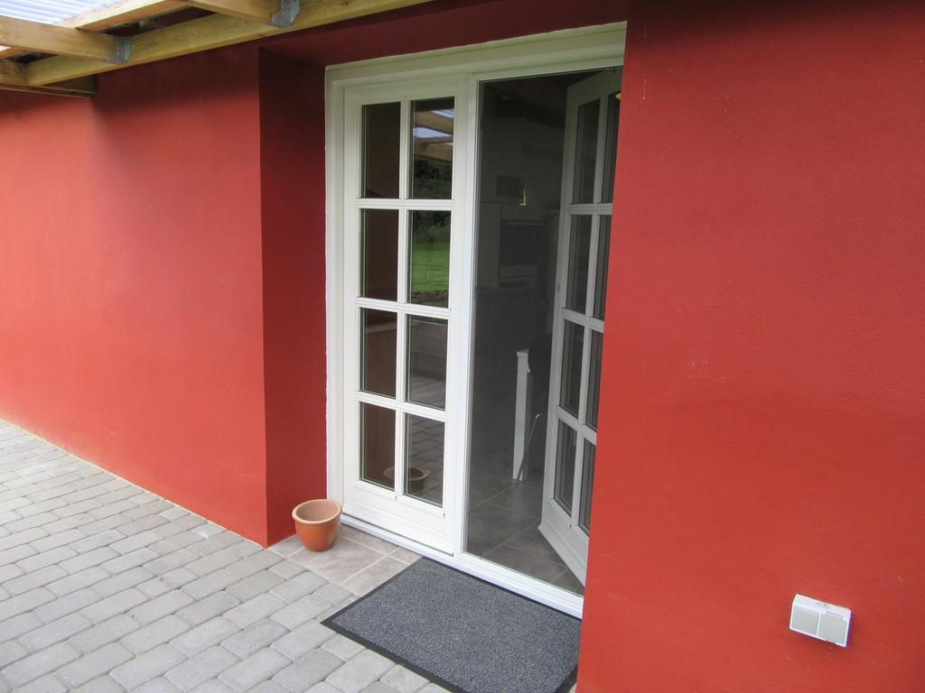 Hedelodden Apartment Uve Exterior photo